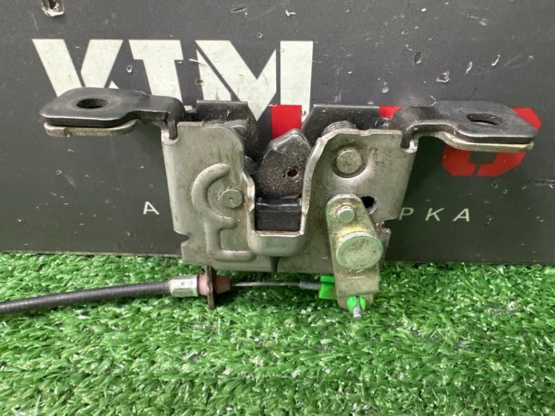 Замок спинки сиденья Honda Civic 4D