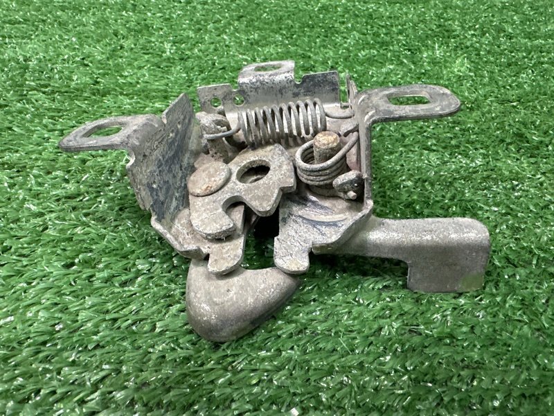 Замок капота Fiat Panda