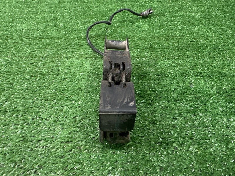 Замок капота Skoda Octavia A5