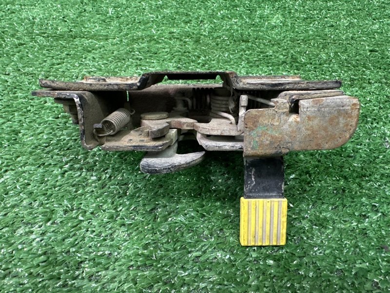 Замок капота Ford Mondeo 2