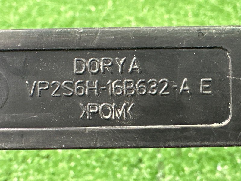 Замок капота Ford Fiesta