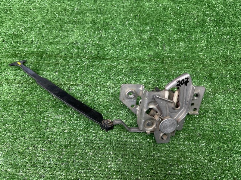 Замок капота Ford Fiesta