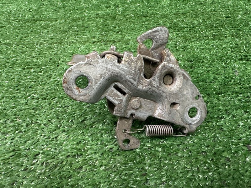 Замок капота Peugeot 307