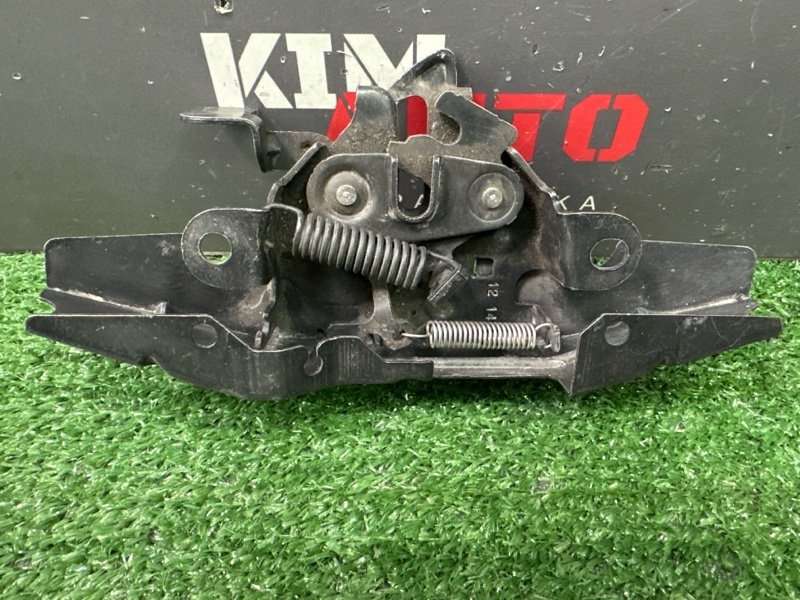 Замок капота Toyota Avensis