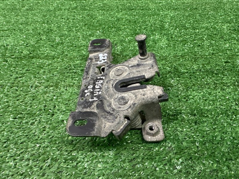 Замок капота Skoda Fabia 1