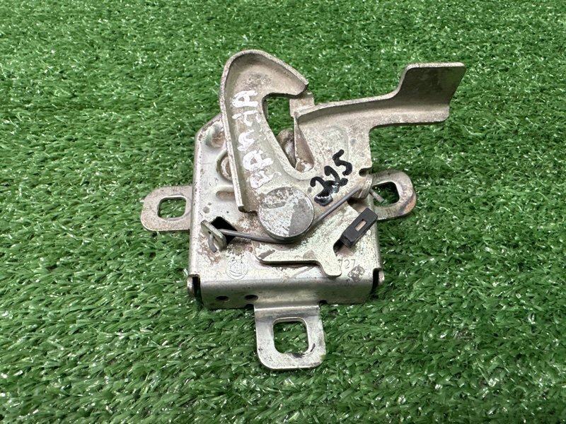 Замок капота Fiat Panda