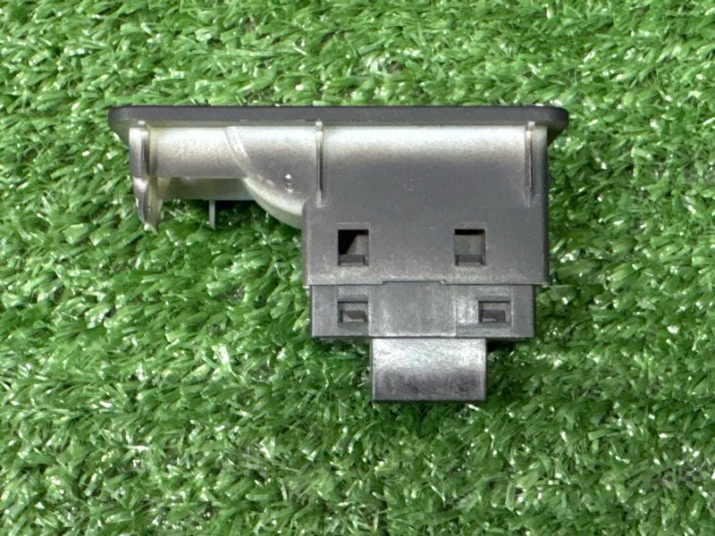 Кнопка стеклоподъемника LIFAN X60