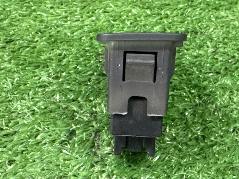 Кнопка стеклоподъемника LIFAN X60