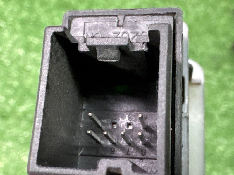 Кнопка стеклоподъемника LIFAN X60