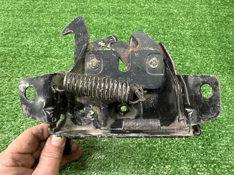 Замок капота Hyundai Sonata 4 EF