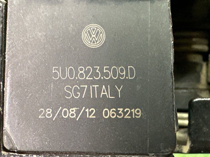 Замок капота Volkswagen Polo 5