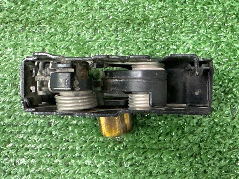 Замок капота Volkswagen Polo 5