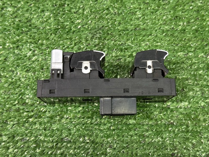 Блок управления стеклоподъемниками LIFAN X60