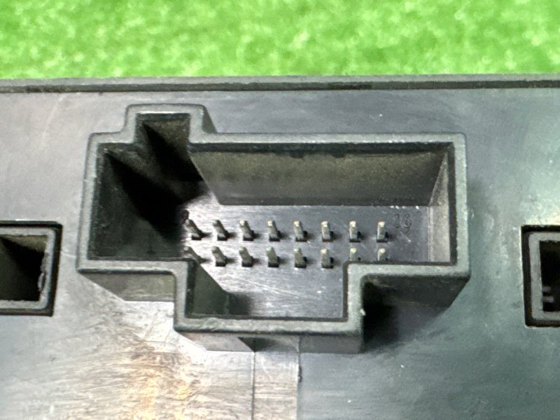 Блок управления стеклоподъемниками LIFAN X60