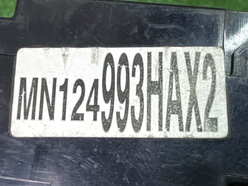 Кнопка стеклоподъемника Mitsubishi Lancer 9