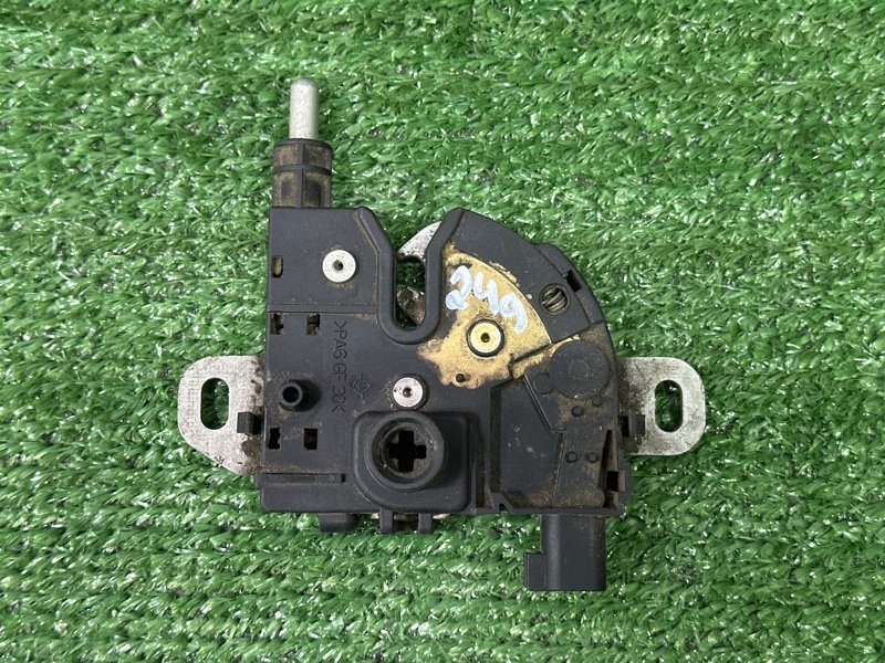 Замок капота Ford Focus 2