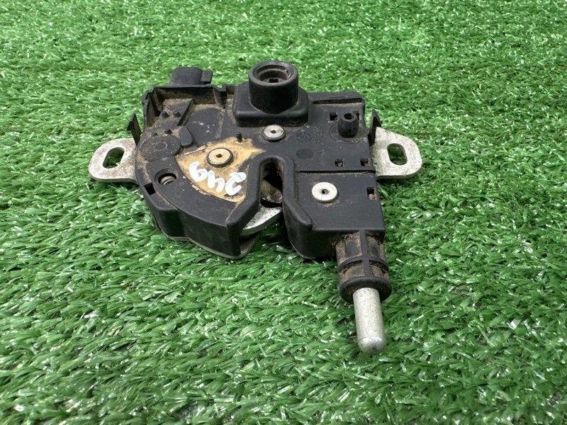 Замок капота Ford Focus 2