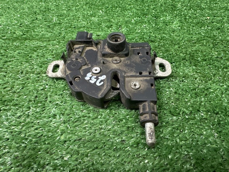 Замок капота Ford Focus 2