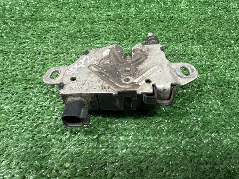 Замок капота Ford Focus 2