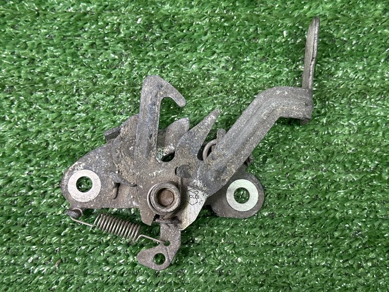 Замок капота Peugeot 308