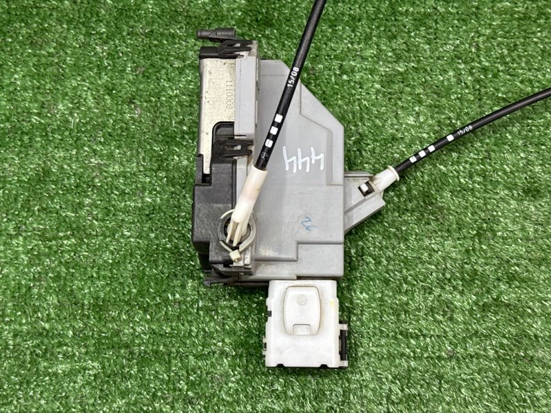 Замок двери Peugeot 308