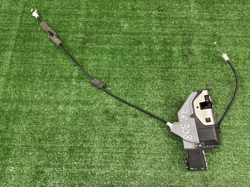 Замок двери Peugeot 308