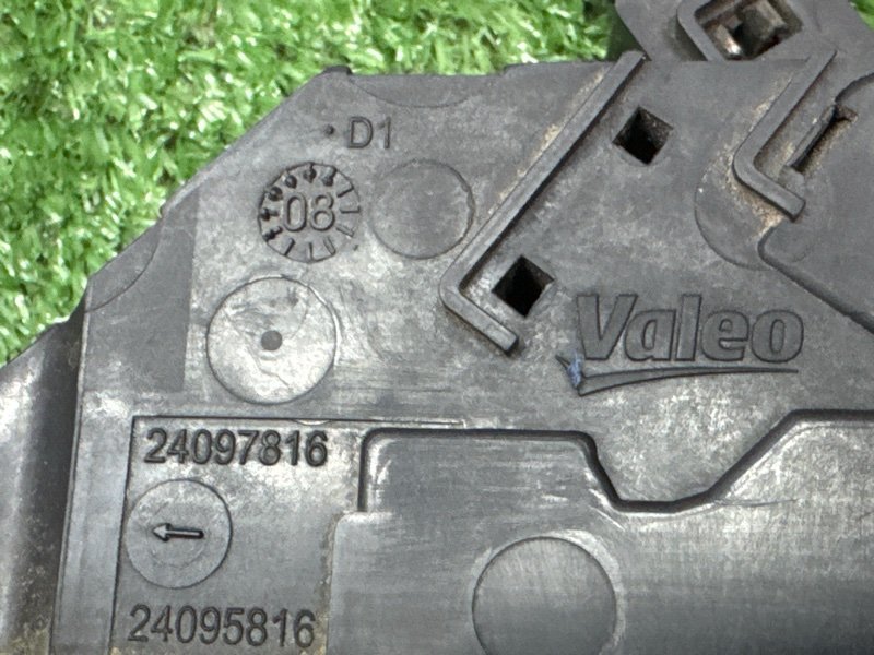 Замок двери Peugeot 207