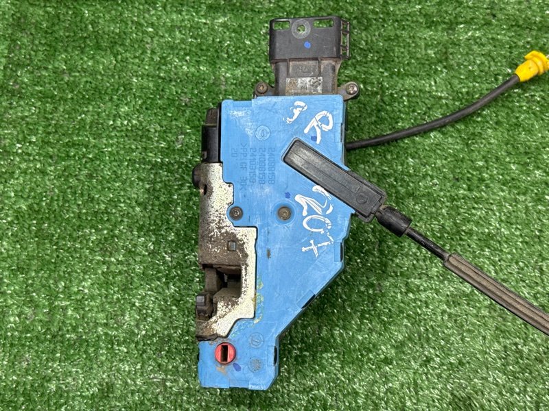 Замок двери Peugeot 207