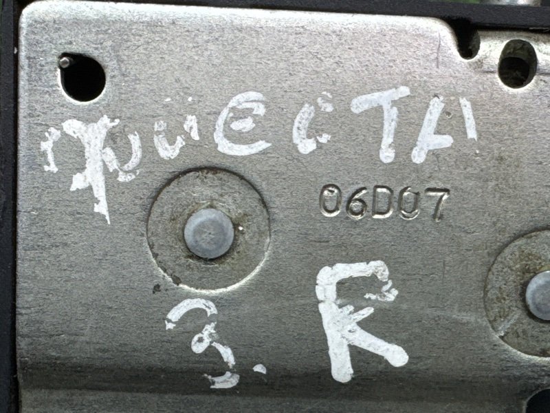 Замок двери Ford Fiesta