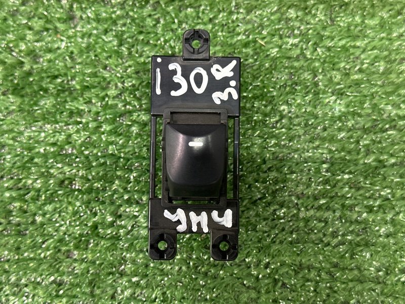 Кнопка стеклоподъемника Hyundai i30