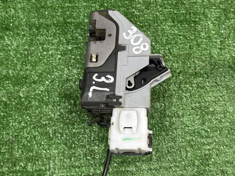 Замок двери Peugeot 308