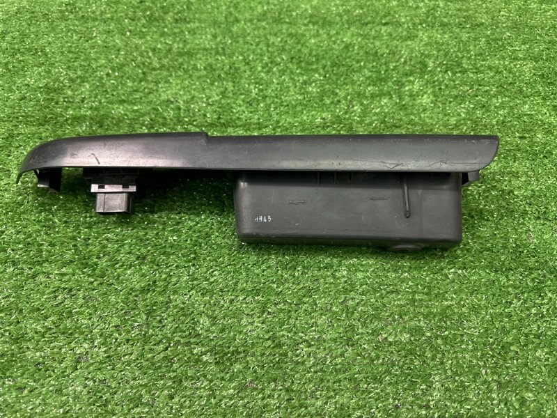 Кнопка стеклоподъемника Hyundai Getz