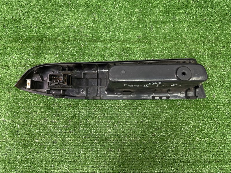 Кнопка стеклоподъемника Hyundai Getz