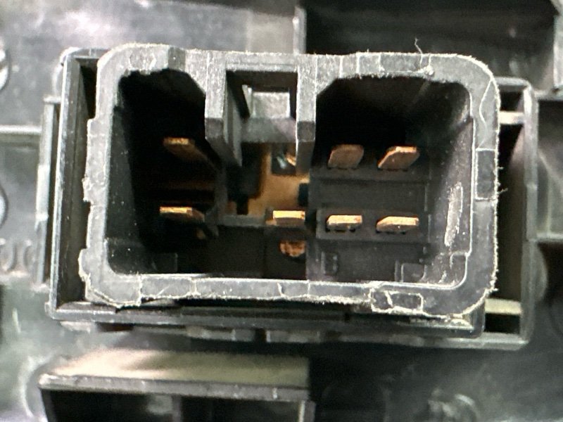 Кнопка стеклоподъемника Hyundai Getz