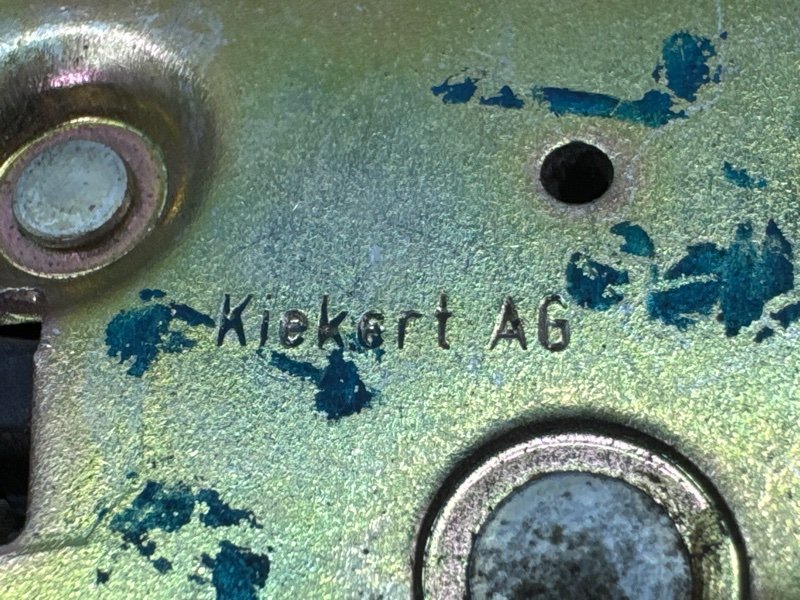 Замок двери Peugeot 406