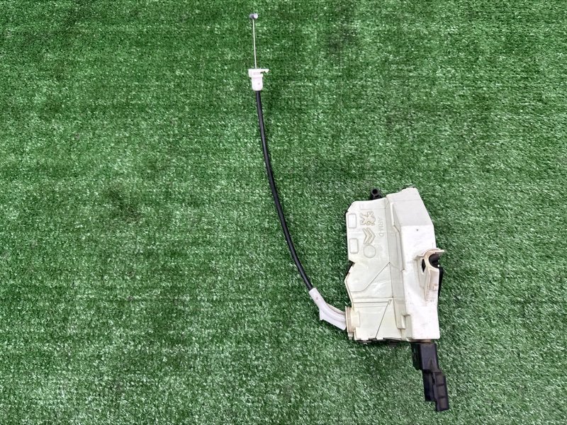 Замок двери Peugeot 308