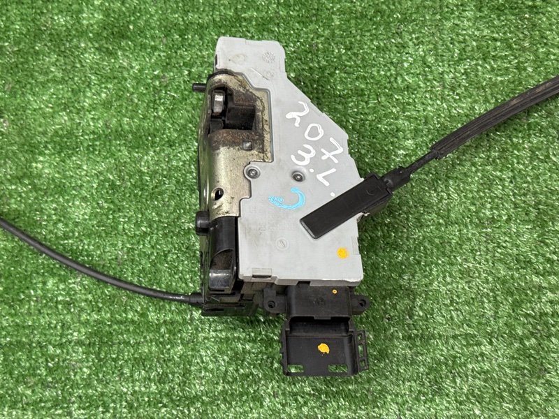 Замок двери Peugeot 207