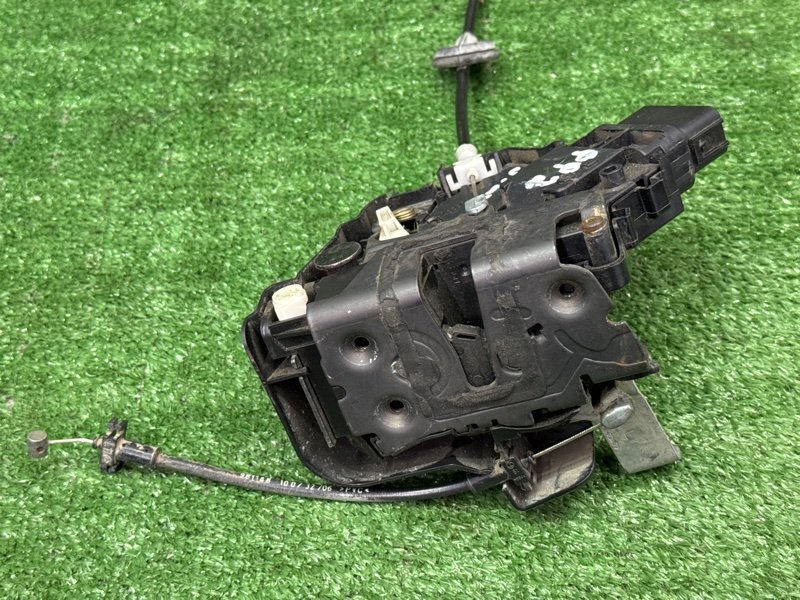 Замок двери Ford Focus 2