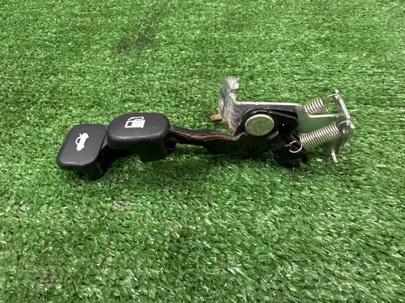 Ручка открывания бензобака и багажника Kia Rio 3 2014 QB