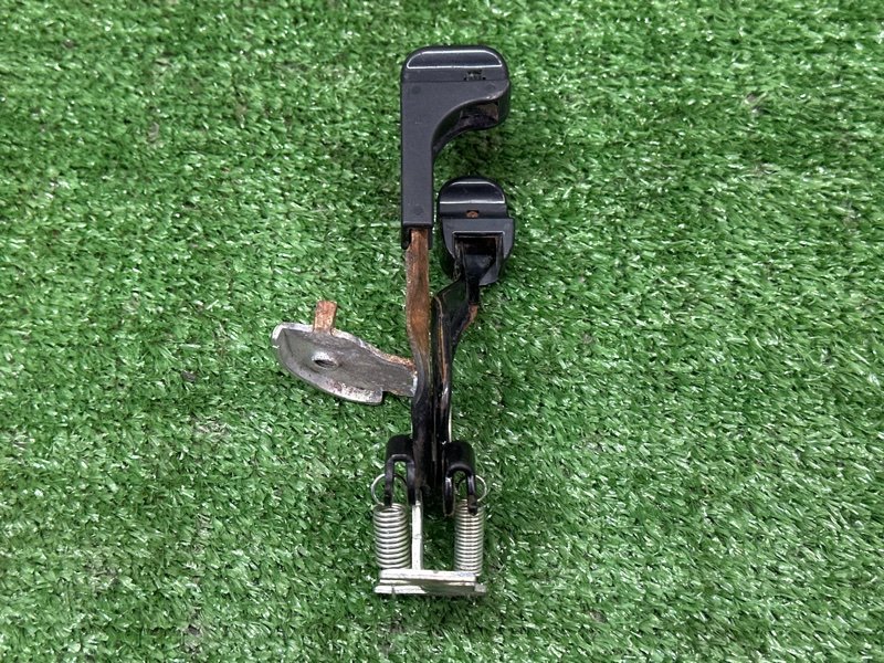 Ручка открывания бензобака и багажника Kia Rio 3 2014 QB