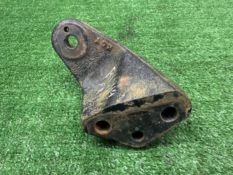 Кронштейн опоры двигателя Kia Rio 3 2014 QB