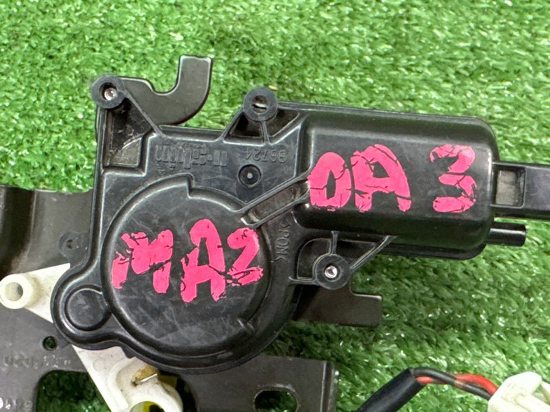 Замок багажника mazda mazda 3