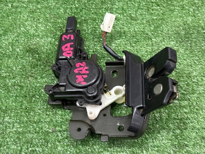 Замок багажника mazda mazda 3