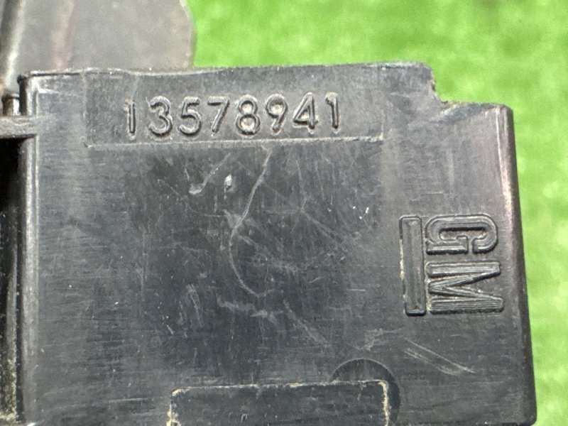 Замок багажника Opel Astra J