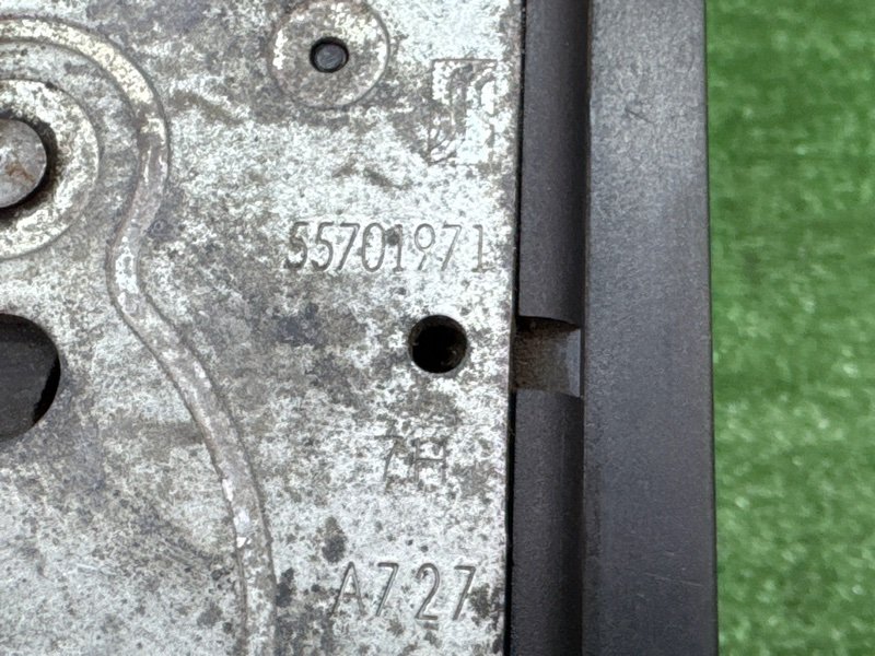 Замок багажника Fiat Punto