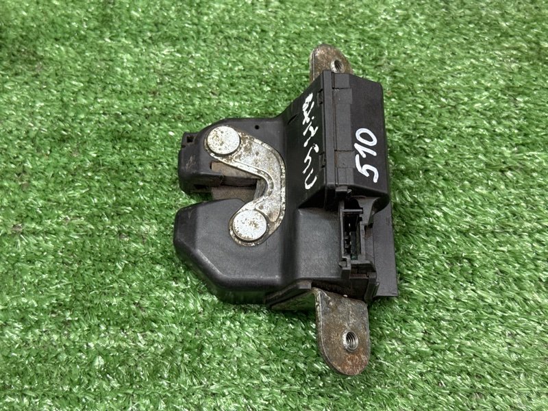 Замок багажника Fiat Punto