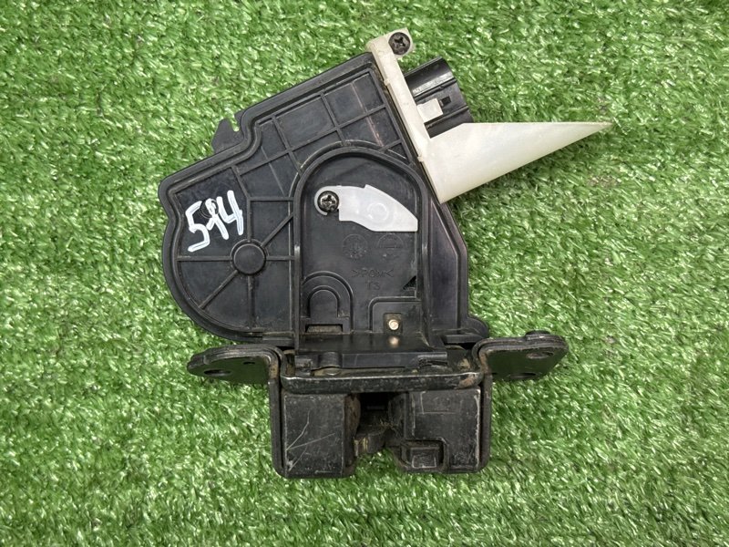 Замок багажника Toyota Land Cruiser 200