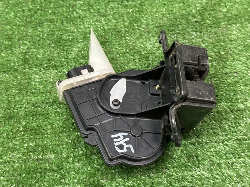 Замок багажника Toyota Land Cruiser 200