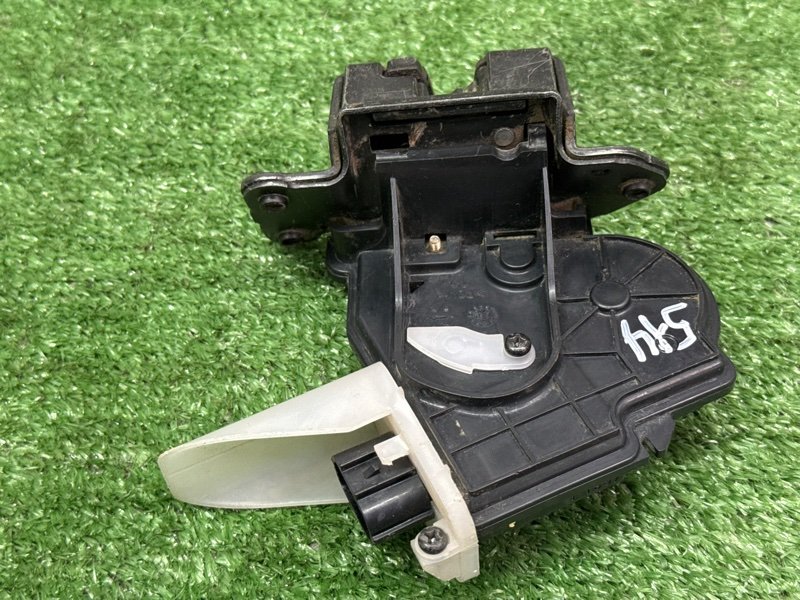 Замок багажника Toyota Land Cruiser 200