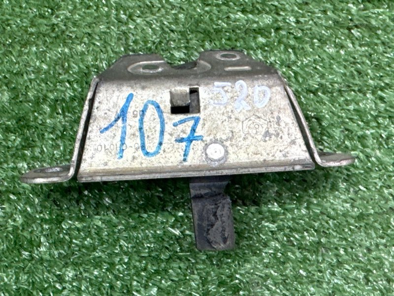 Замок багажника Peugeot 107